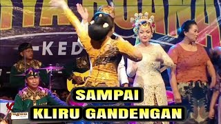 terlalu menghayati lagu ini sampai keliru gandengan di campursari surya buana @JAGADKADIRI
