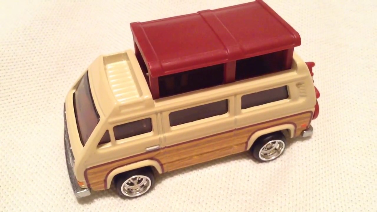 2018 Hot Wheels Volkswagen Sunagon Cargo Carriers Car Culture.