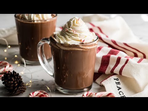 Come rendere Peppermint Hot Chocolate (Candy Cane Hot Chocolate)