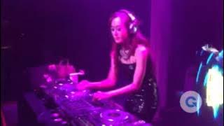 Performance DJ Rizuka