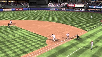 Bare hand play by David Wright