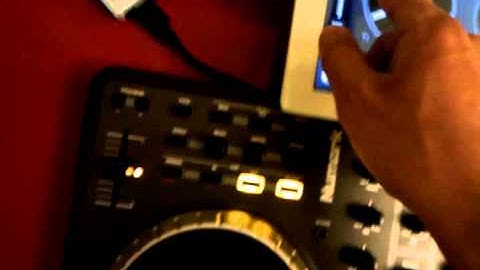 DJAY APP on Ipad 2 Controlled by Numark Mixtrack