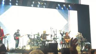 Hall & Oates - Private Eyes - Smoothie King Center - New Orleans, LA 06/28/2018 screenshot 5