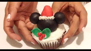 Mickey Mouse Christmas Cupcakes! | A Cupcake Tutorial