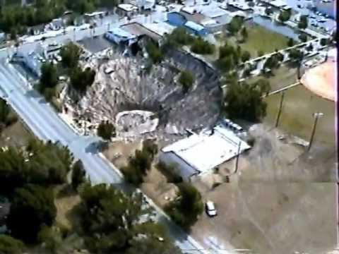 Florida S Most Famous Sinkhole World News The Guardian