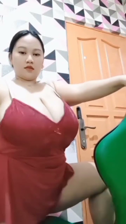 Merah Menggoda #shorts #fyp #viral #montok #fifawirldcup2022 #lionelmessi #bigboti #bbw #tantesemok