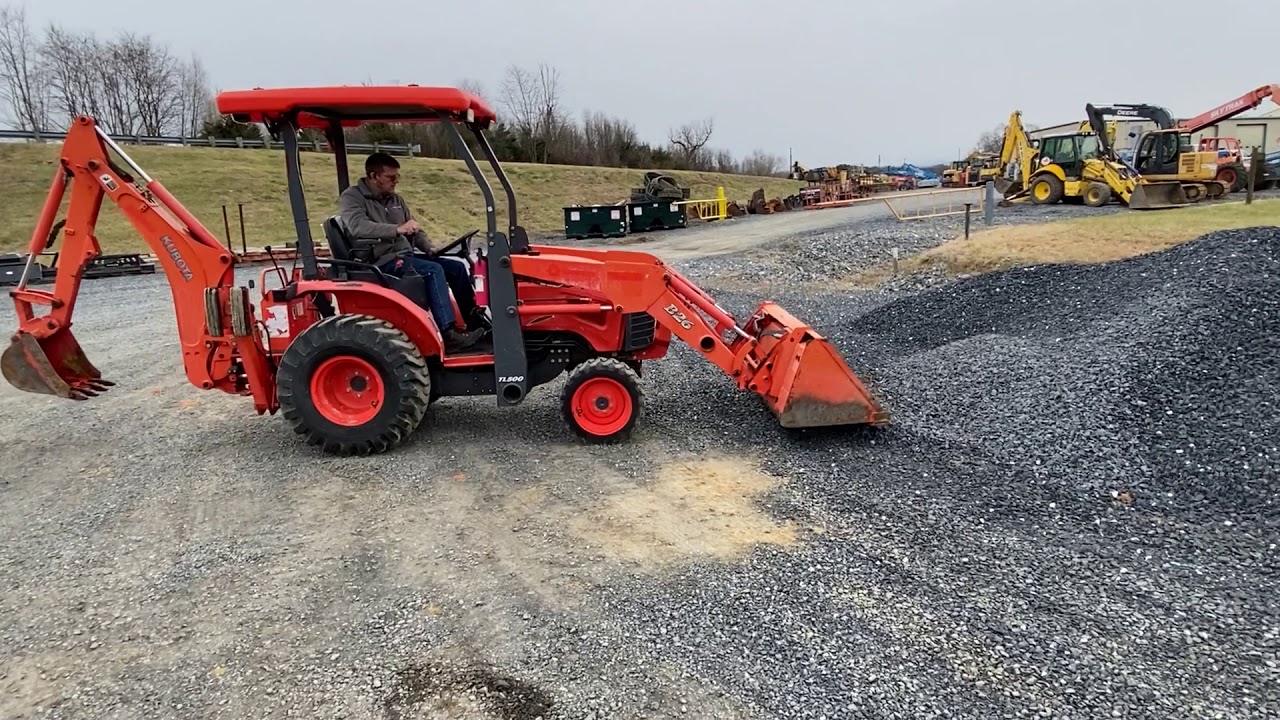 Kubota B26 backhoe