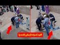 فيديو يهز مدينة المحمدية أعوان سلطة يعتدون على شاب بالشارع العام وأمام الملأ بالمحمدية فيديو يهز مدينة المحمدية أعوان سلطة يعتدون على شاب بالشارع العام وأمام الملأ بالمحمدية