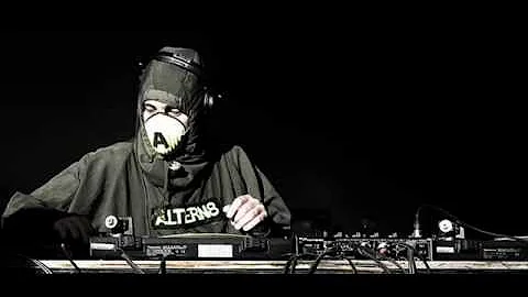 Mark Archer (Altern8) - @ Lov.E Express - So Paulo...