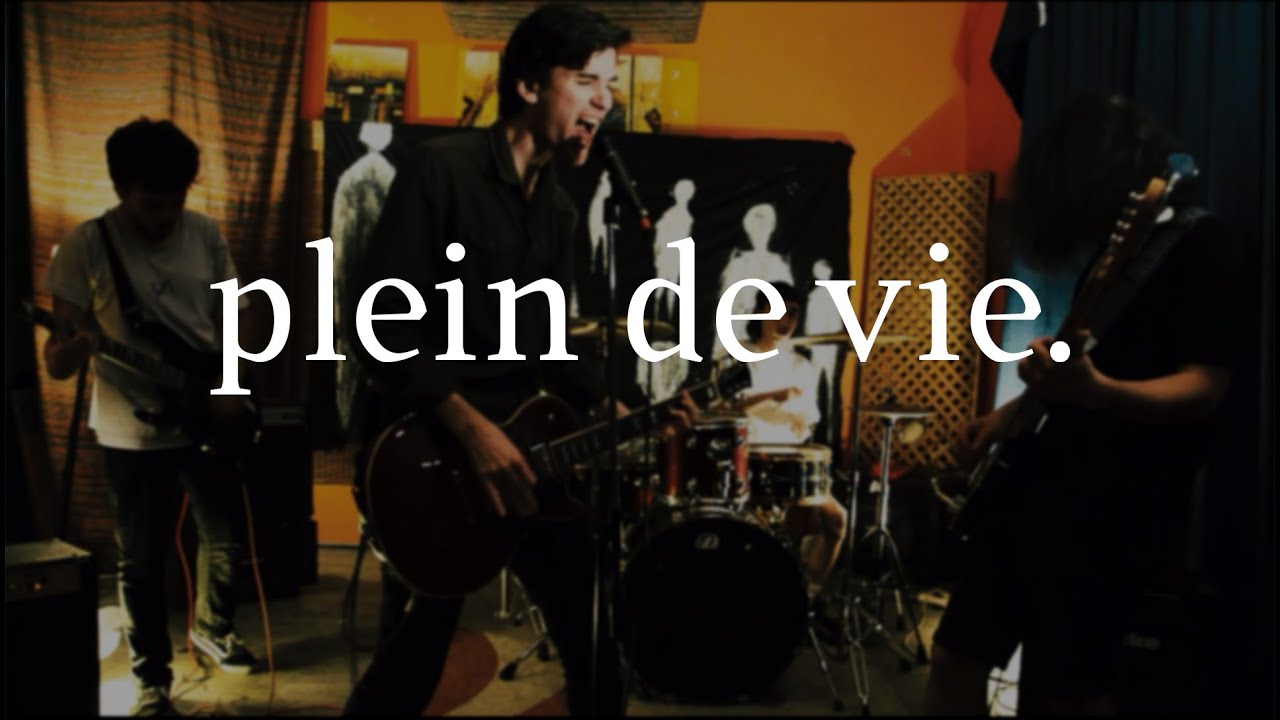 Plein de vie. - Koltuk Değneklerinden Kanatlar Yapmak | Review