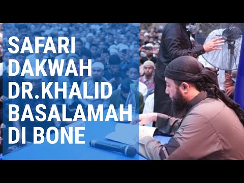 wow!!!-ribuan-warga-bone-menghadiri-pengajian-dr.khalid-basalamah-di-masjid-agung-al-ma'arif