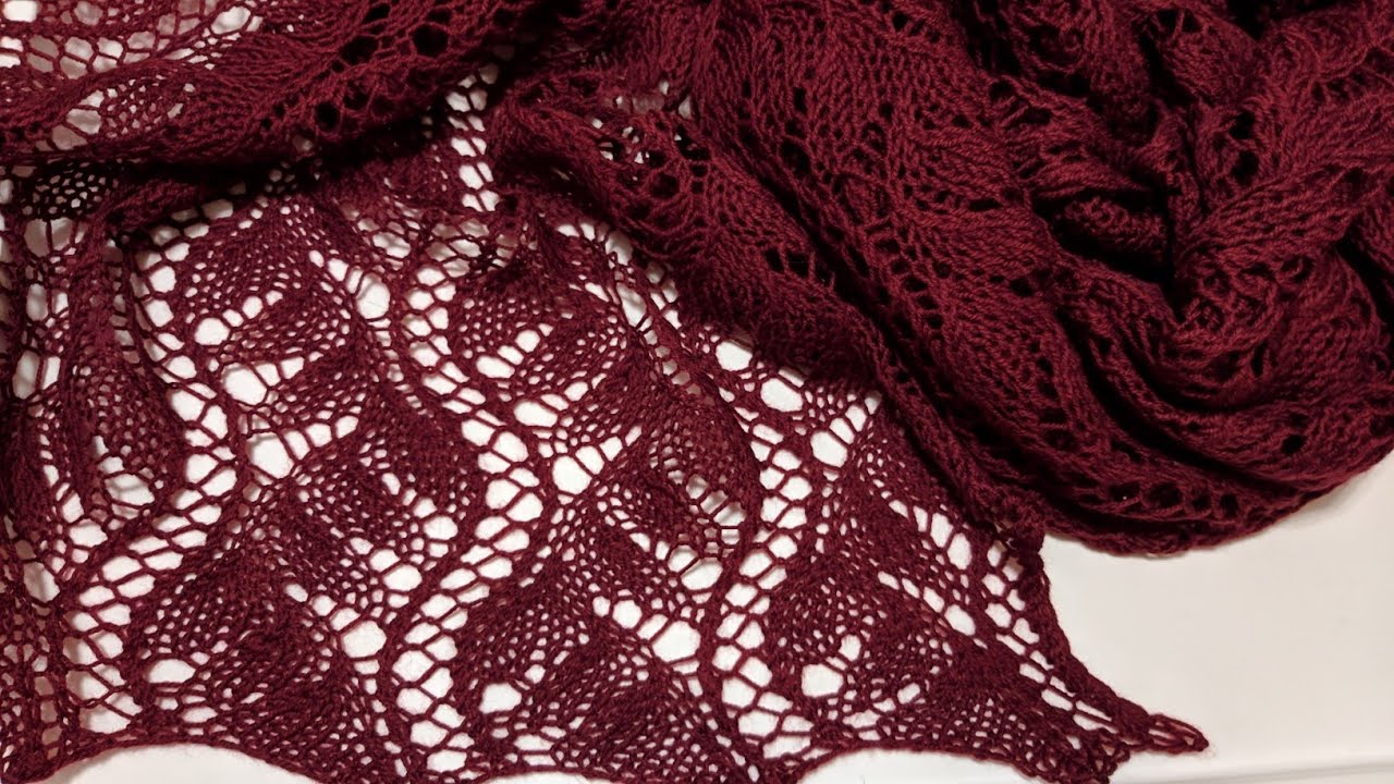 Ажурный палантин спицами 