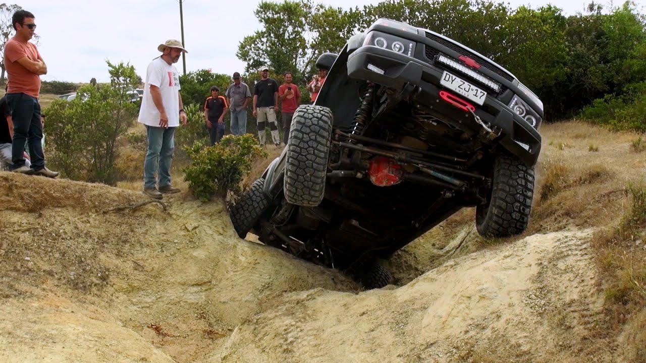 K5, K10, Suburban en grietas a orillas de Playa en Aventura 4x4