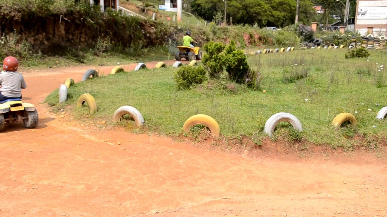 FAFITU Fa e Fi no Quadriciclo.MOV