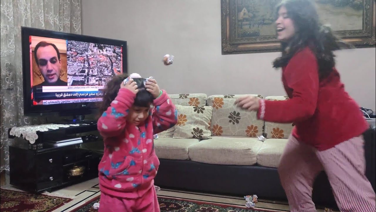 معركة الورق ⚔️ The Paper Battle 👧👧