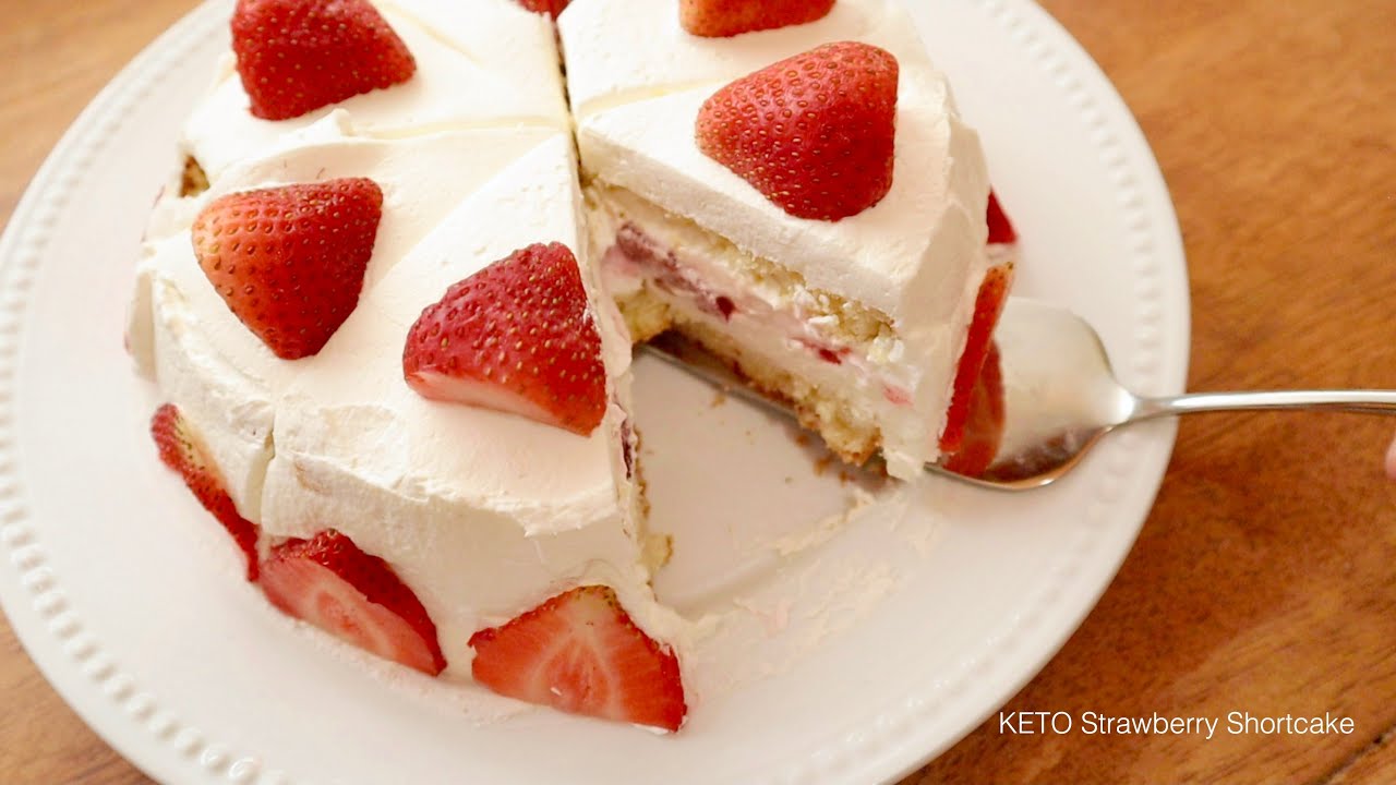 KETO Strawberry Shortcake สตรอว์เบอร์รีช็อตเค้กคีโต เค้กวนิลานุ่มๆกับครีมสดและสตรอว์เบอร์รี สดชื่น