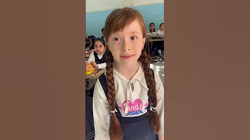 تعالوا شوفوا طالبتي الجميلة تشبه آنا اخت السا ملكة الثلج علي المعلم 