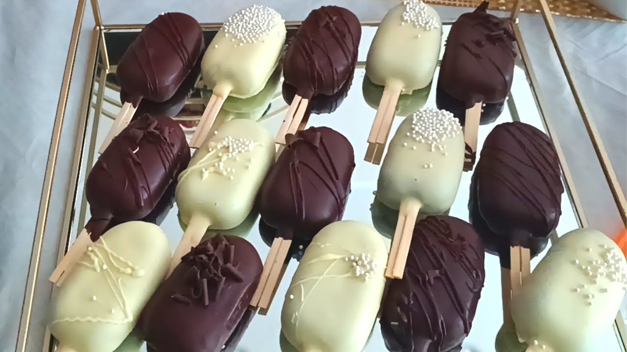 Autour du gâteau - Vous réalisez des Magnum Cake pour Noël ? N'oubliez pas  l'élément essentiel : le moule à Magnum Cake ! 😍 Sa matière siliconée sera  parfaite pour démouler facilement