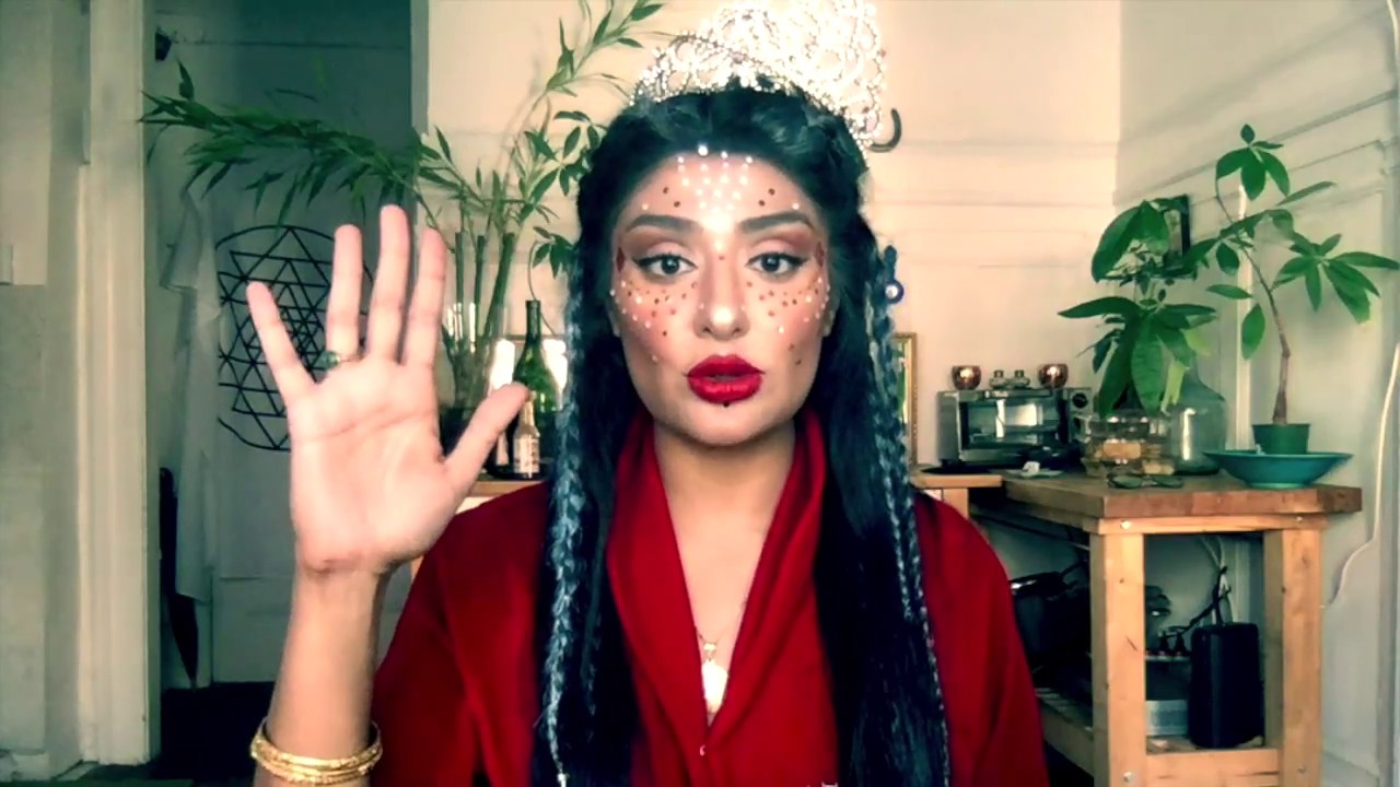 Libra Reading for October 2017: Two Scales, Two Crowns.