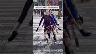 HOMBRE BAILA CON MUNECOS Talento Colombiano