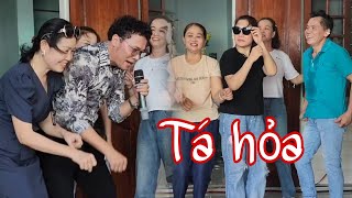 ( B.32 ) Buổi văn nghệ phá làng phá xóm trong cuộc đoàn tụ nhà anh Thành sau 48 năm