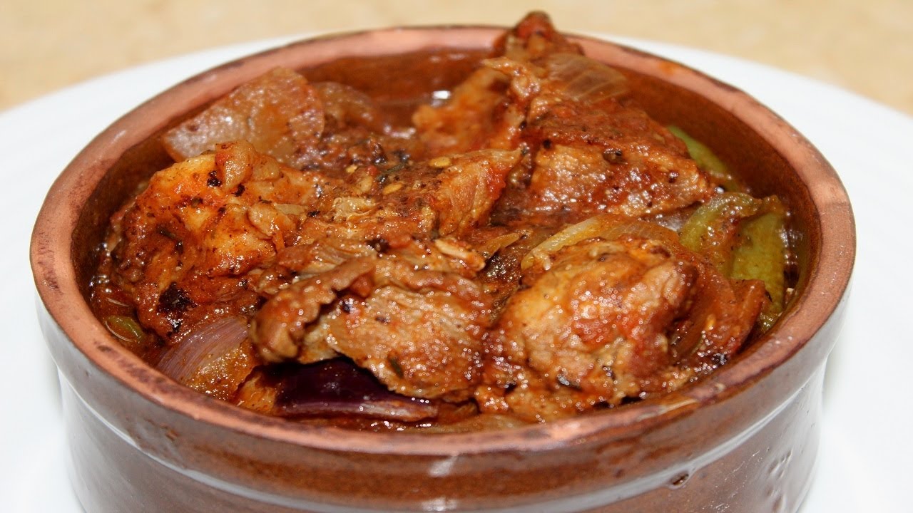 طريقة مكعبات اللحمة بالبصل والطماطم والفلفل