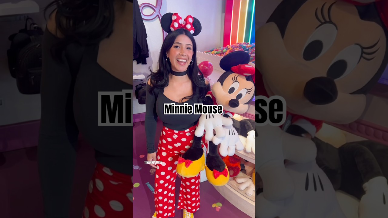 Minnie Mouse #viralshort #foryou #disneyland