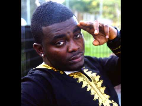 Kelly Hansome- BEBE NLO
