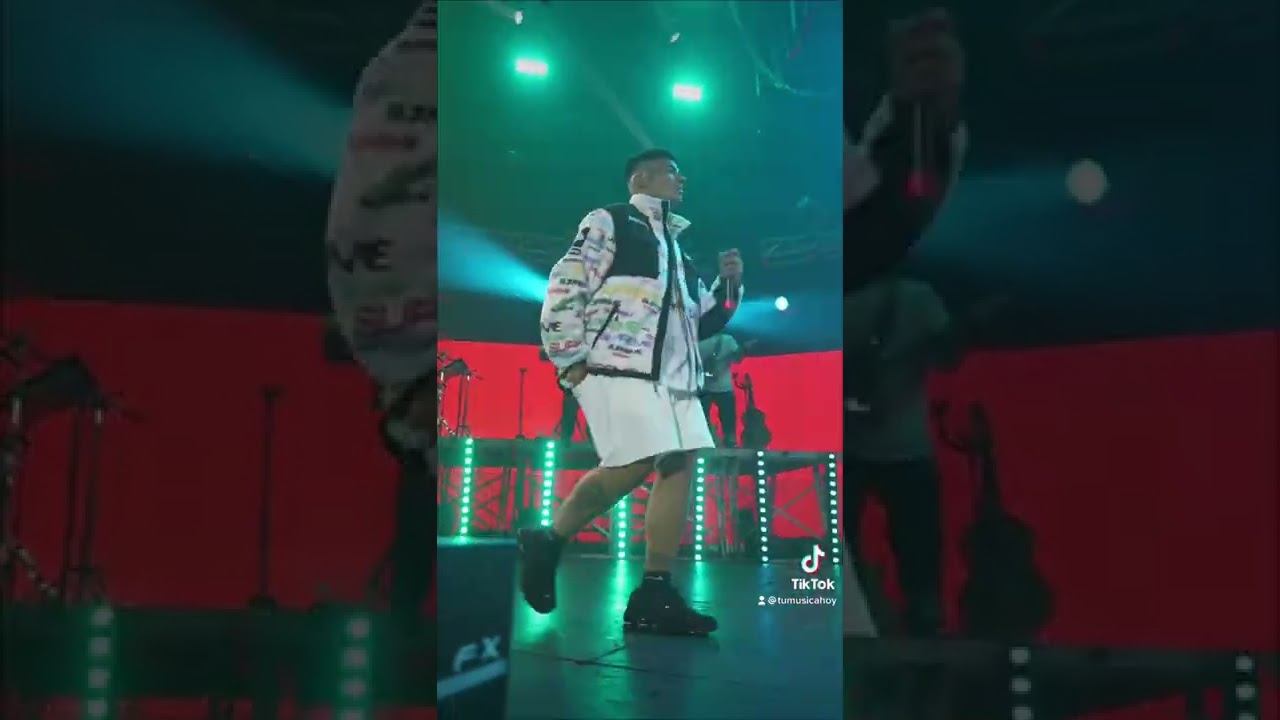 Justin Quiles x DUKI - Unfollow (En Vivo en Buenos Aires)