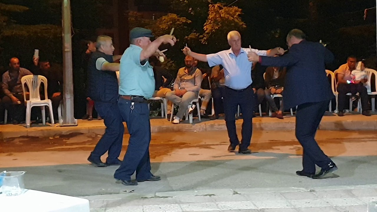 Ali Albay Muhabbet Ayvalıda Kasabalılar Oynar