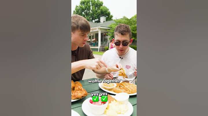 Two Brits try American Breakfast!