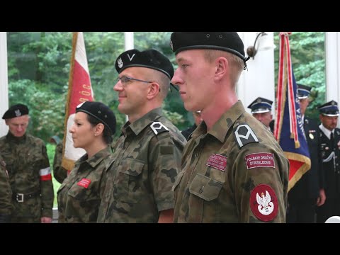 Roskosz: Uroczystość Patriotyczna w ECKiW OHP | Radio Biper Roskosz: Uroczystość Patriotyczna w ECKiW OHP | Radio Biper