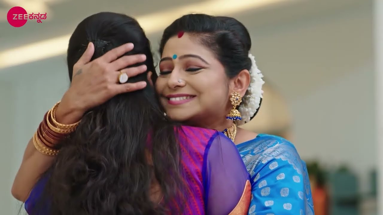 ಆನಂದ್ ವರ್ಮ ಗುರುಮ್ಮಳಿಗೆ ಬಲೆ ಹಾಕುತ್ತಾನೆ - Krishna Sundari - Full Ep - 212 - Zee Kannada