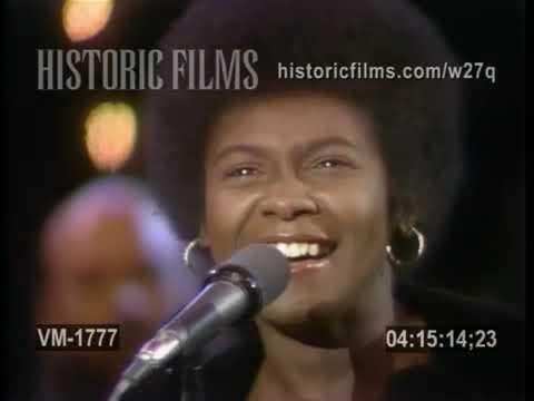 Dorothy Moore - "Misty Blue" LIVE 1976