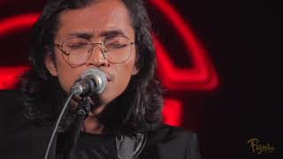SAKIT - Zynakal ft Yonnyboii - (Live Acoustic cover by Ammar Az)