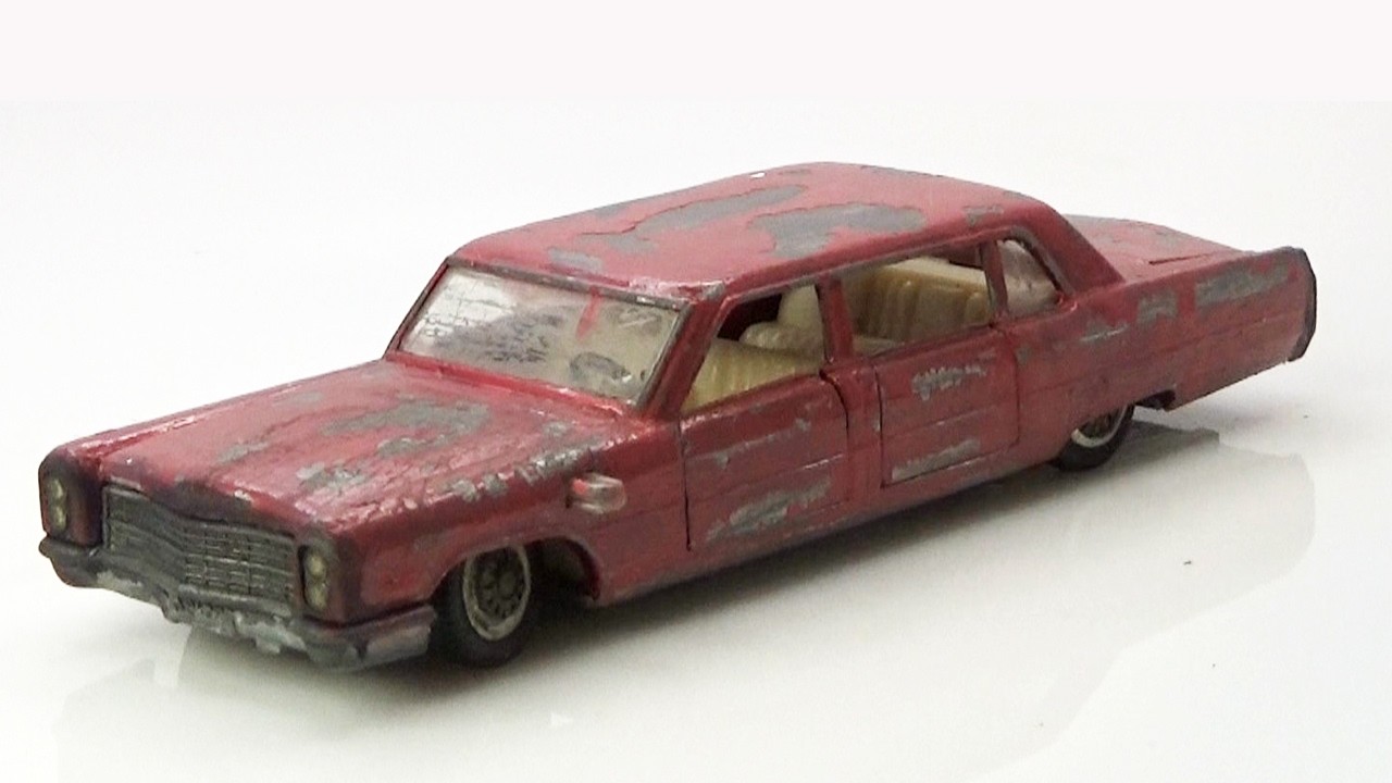 ミニカー SIKU社 「CADILLAC-FLEETWOOD 75 V265」 Cadillac Fleetwood 75. Restoration of a highly complex Siku model