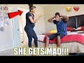 MY EX USE TO DO THAT PRANK ON GIRLFRIEND!!! ( SHE GETS MAD)