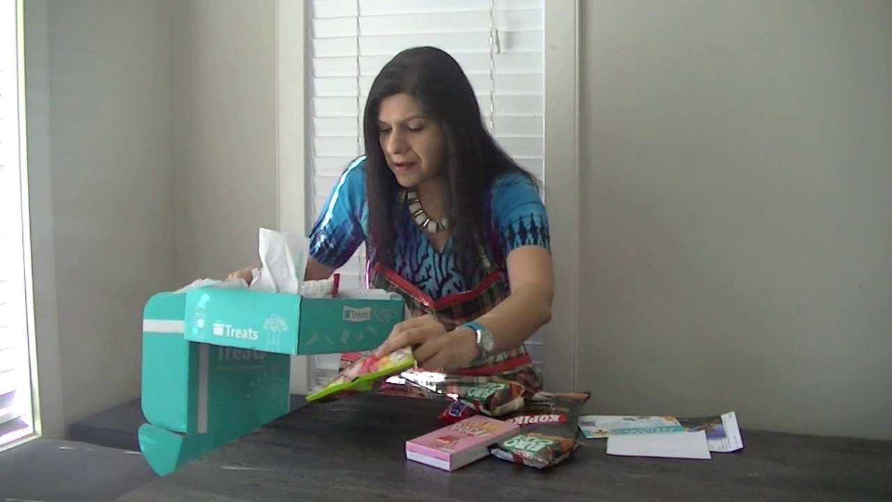 Valentines Day Gift Idea - Unboxing a Treat Box | Try Treats Gift Box | Eat East Indian