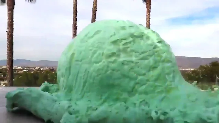 liveleak com Biggest hydrogen peroxide foam experiment ever!