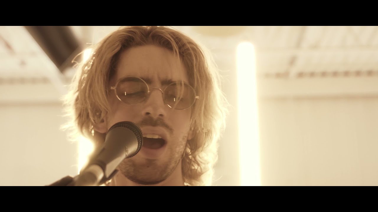 Guarda John Famos - Summer Daze // Live In Toronto su YouTube Guarda John Famos - Summer Daze // Live In Toronto su YouTube
