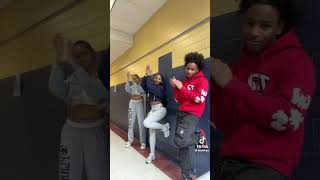 Waka Flocka Flame - Round of Applause (feat. Drake)