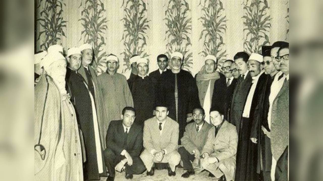 حفل ختام القران  فى ليلة القدر عام 1968 فى ليبيا للشيخ الحصرى والشيخ المنشاوى مع بعض من قراء ليبيا