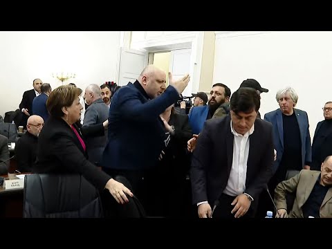 დაპირისპირება ბათუმის საკრებულოში