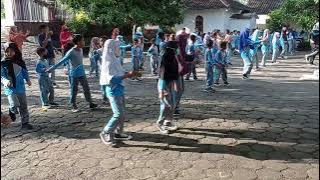 senam anti narkoba.. SD N 4 SAMBI