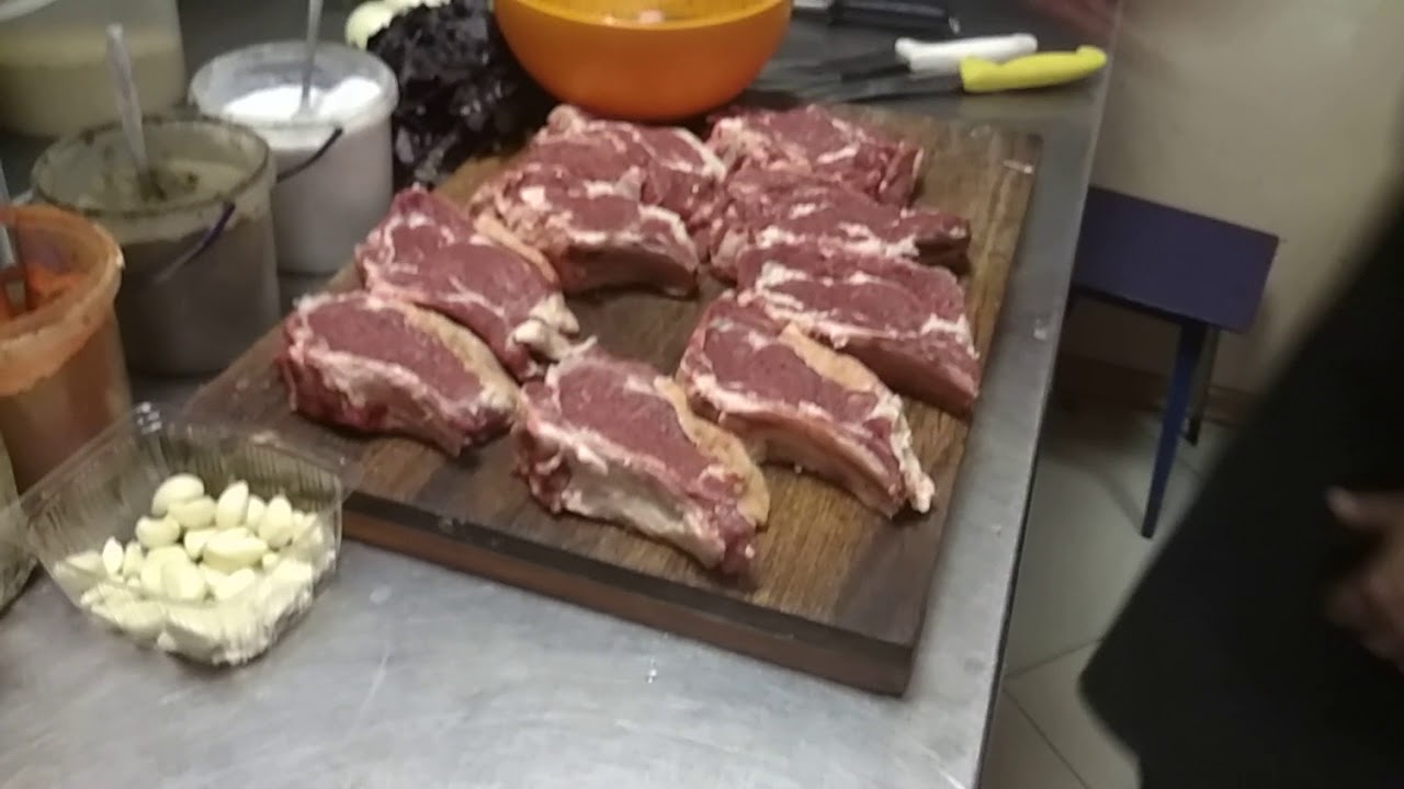 ⁣Антрекот говяжий, в маринаде из базилика и чеснока !! beef entrecote
