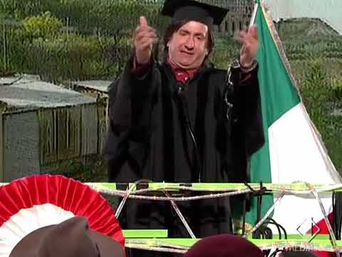 Video La laurea ad honorem di Cetto La Qualunque