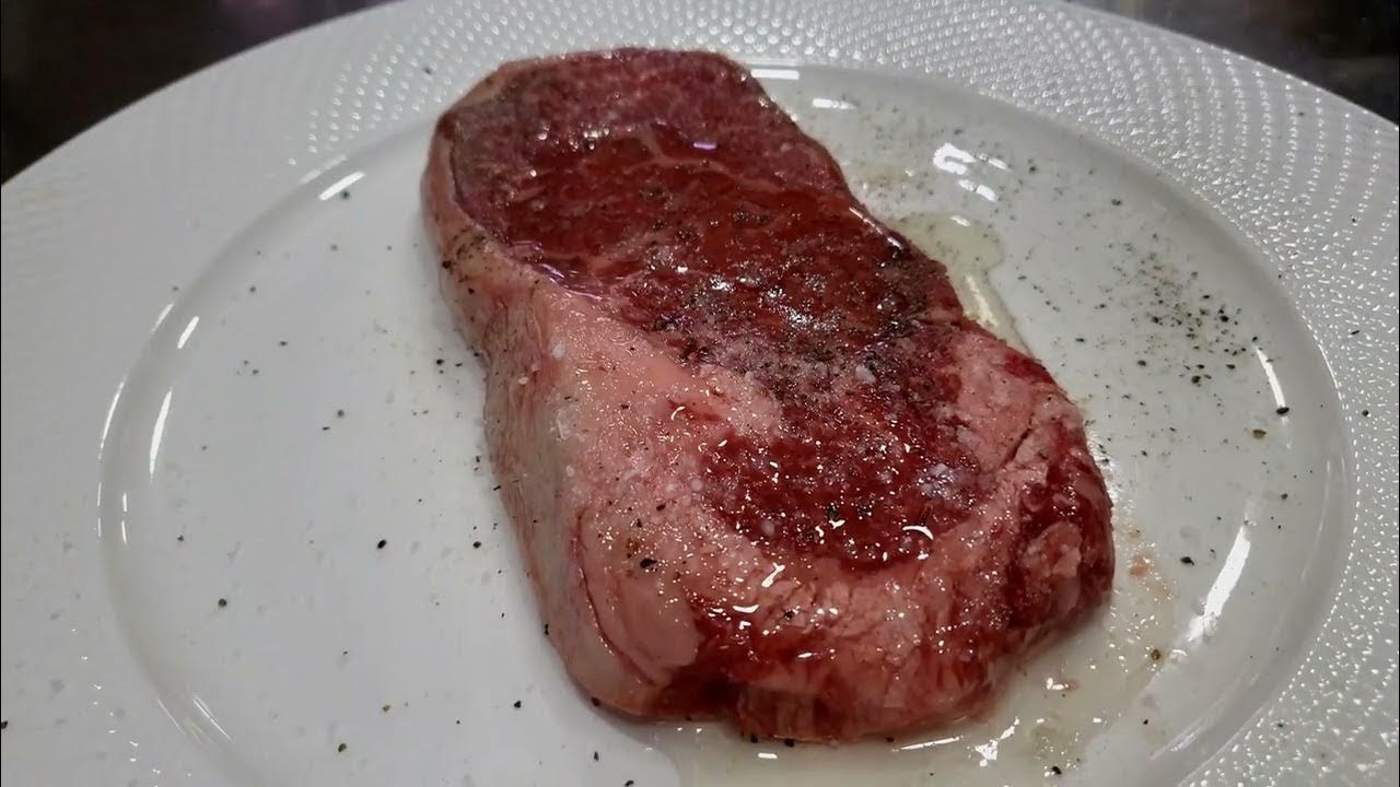 Как готовить стейки из мраморной говядины в Soul kitchen - YouTube