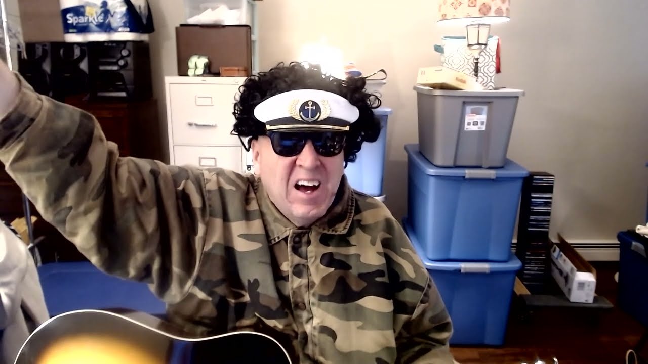 Review of Southern Recipe small batch Pork Rinds fried chicharrones.