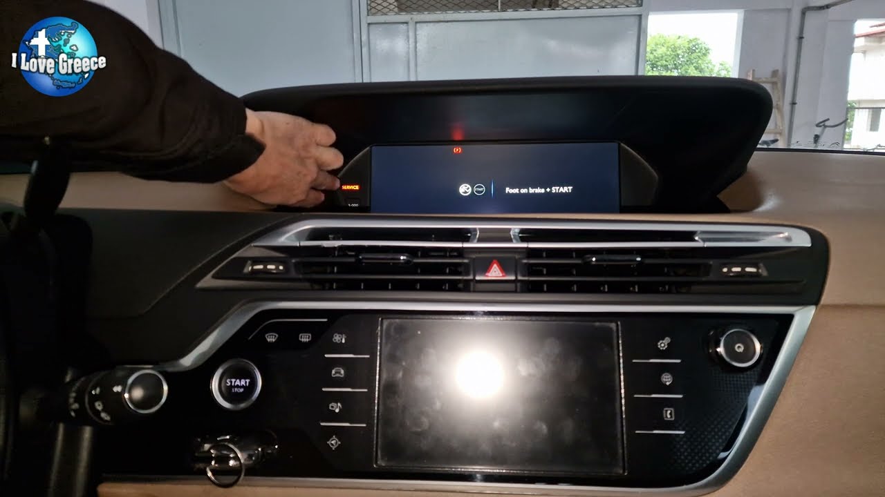 How to reset the service on the Citroen C4 SpaceTourer? (With video)