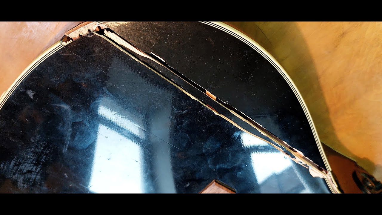 Ремонт гитары. Отрыв фрагмента обечайки и верхней деки гитары - YouTube